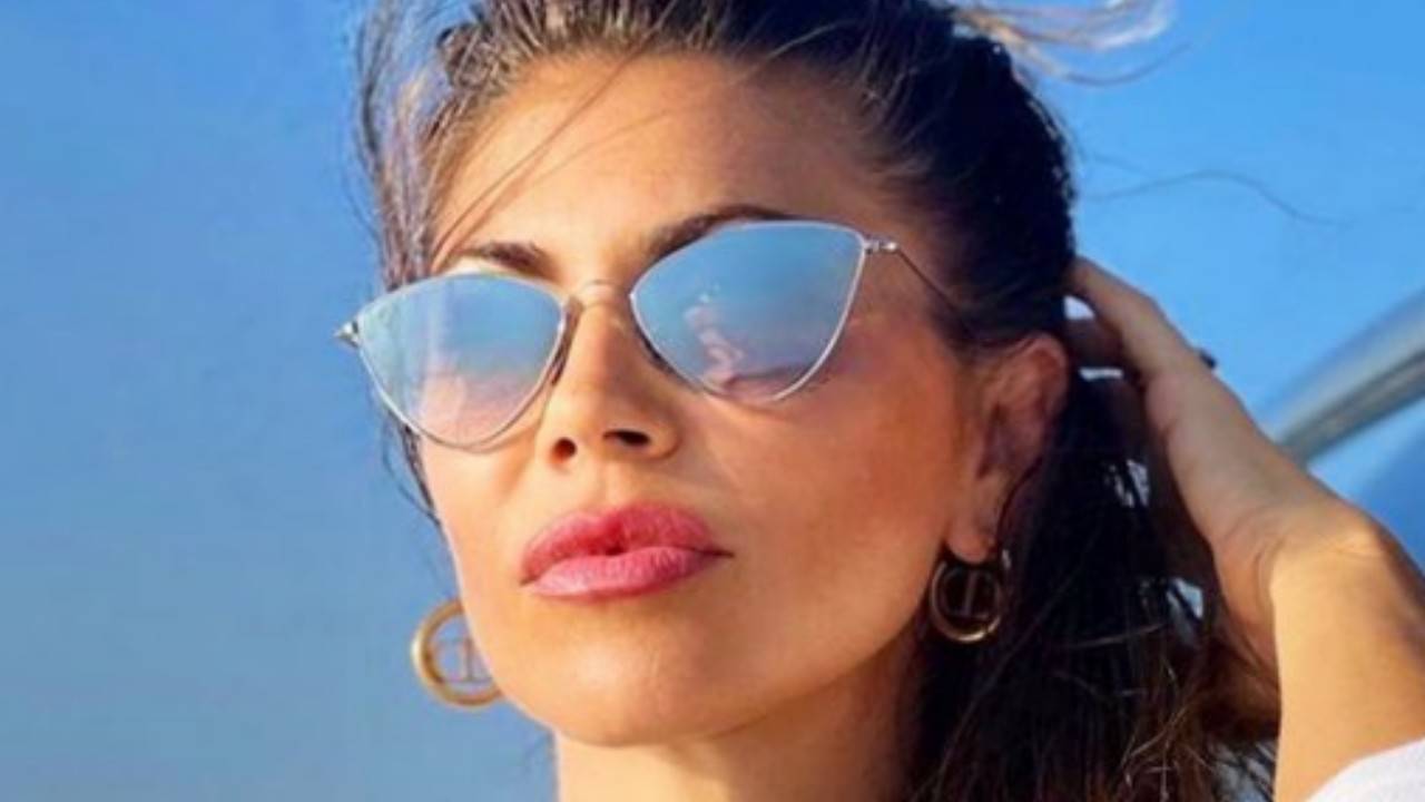 Flora Canto proposta a cui non si può rinunciare. Tutti sanno cosa le piace