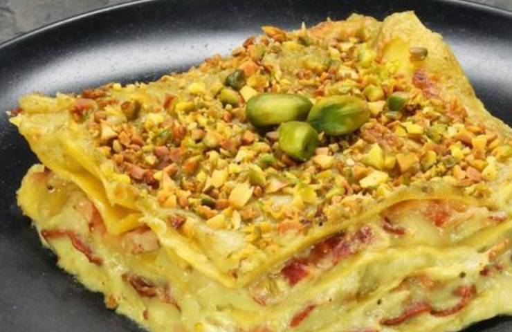 lasagne al pistacchio con provola e pancetta