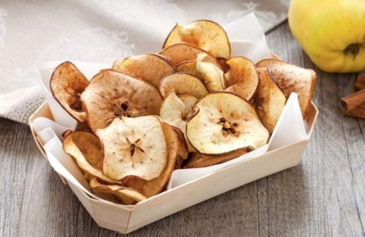 Chips di mela: la ricetta veloce e golosa
