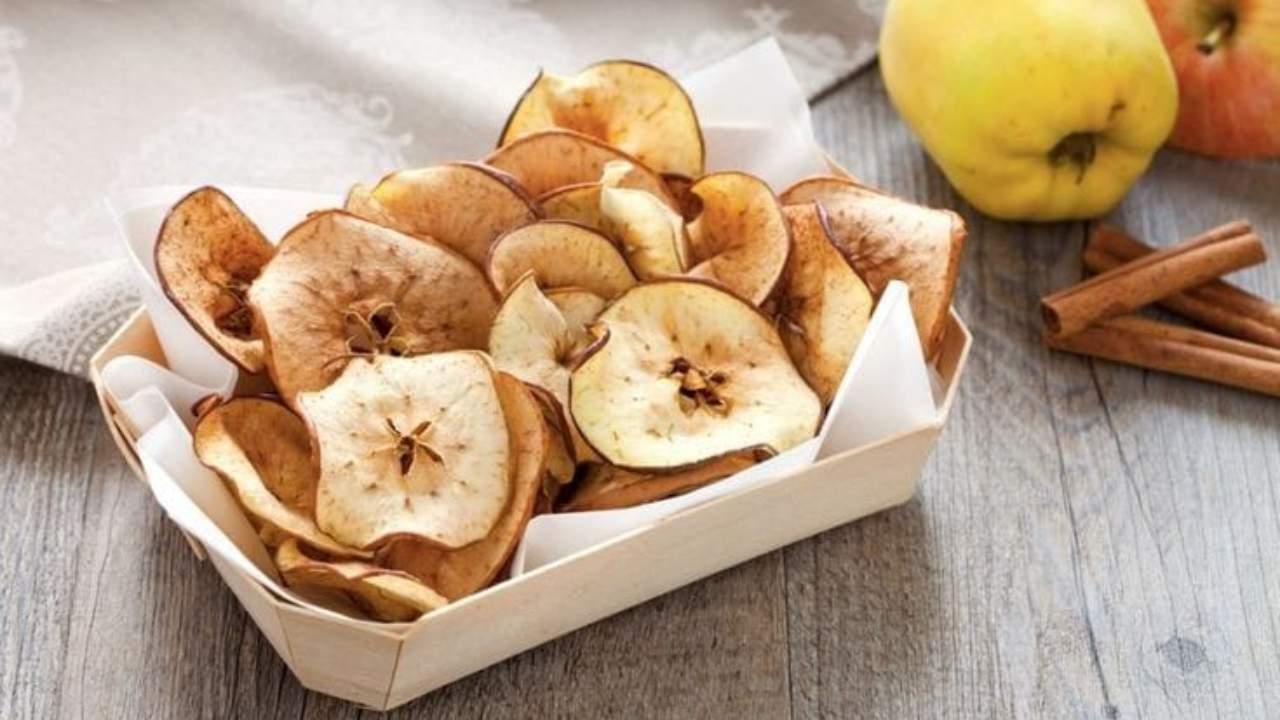 Chips di mela: la ricetta veloce e golosa