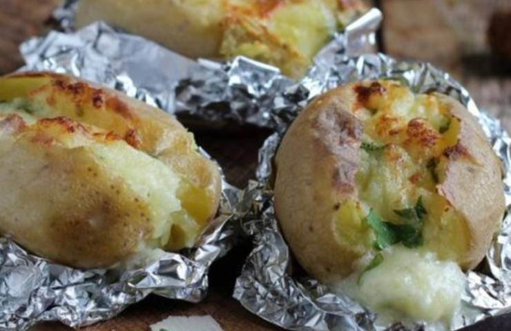 patate al cartoccio ricetta contorno