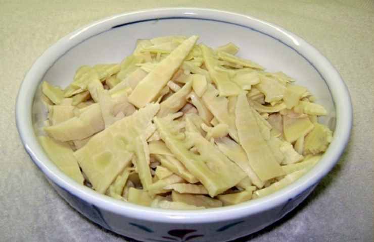 Pollo bambù e funghi ricette cinese