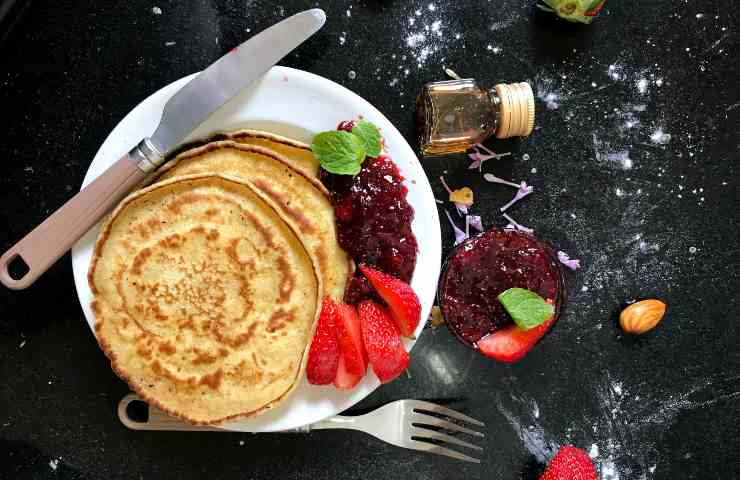 Pancakes fit 180 kcal ricetta veloce