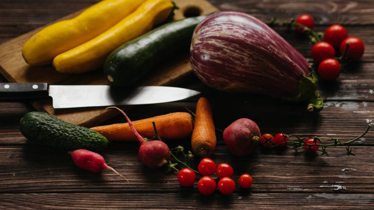Verdura e frutta da non sbucciare: ecco il perché
