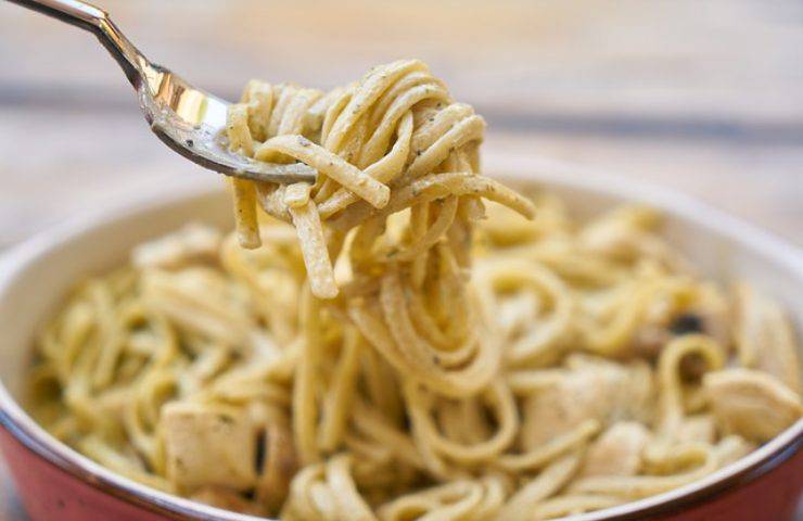 spaghetti gorgonzola pinoli mostarda fichi ricetta veloce