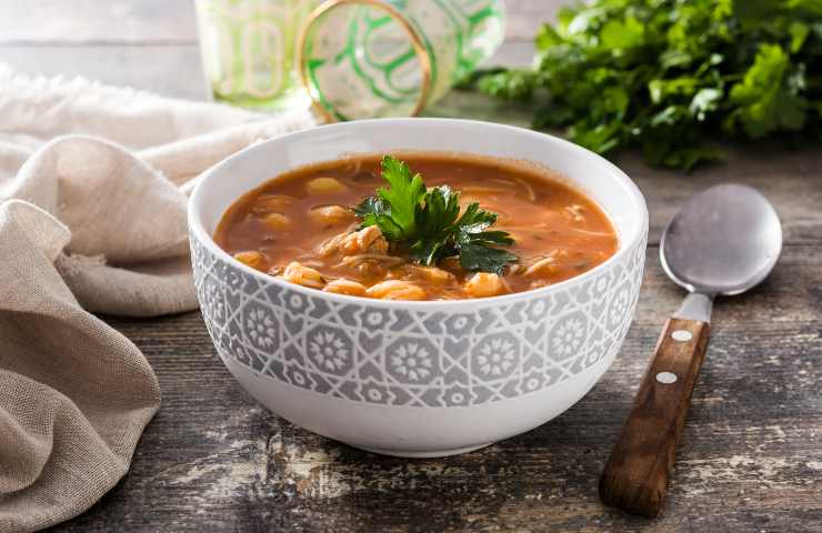 Zuppa ceci, lenticchie e cavolo nero ricetta inverno