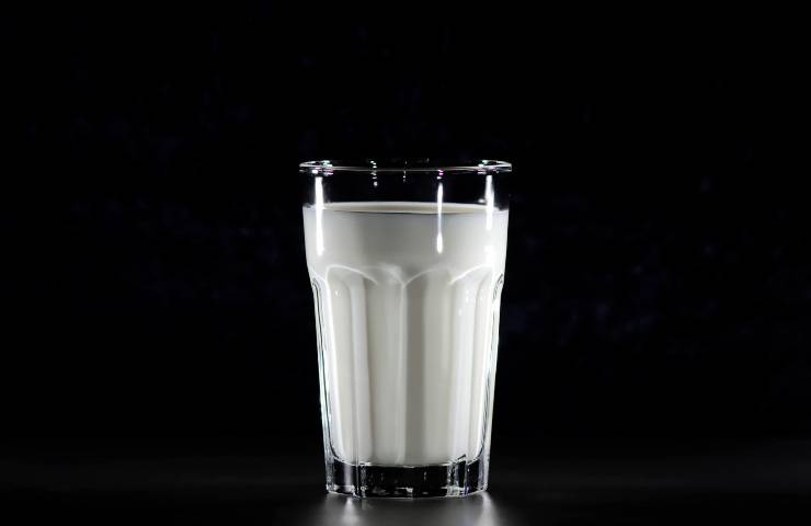 latte colazione salute