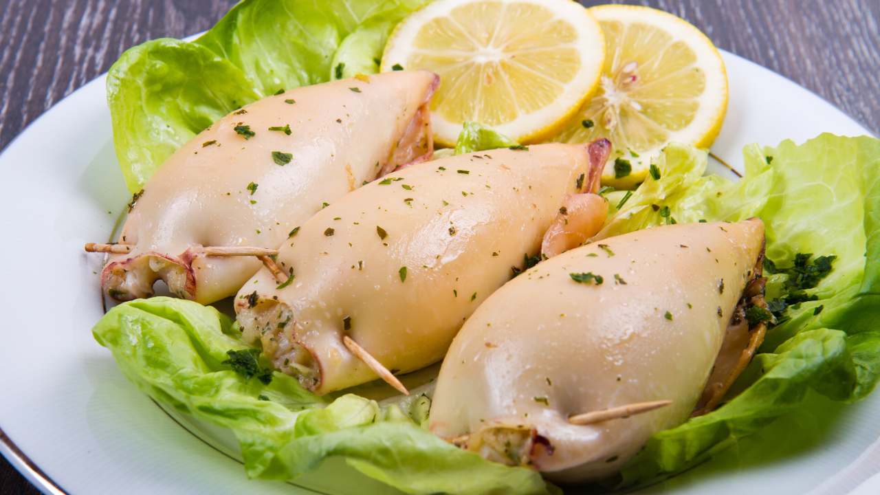 Calamari al forno ripieni ricetta