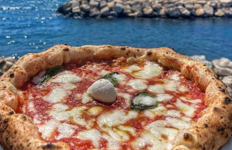 Pizza di Gino Sorbillo venerdì pizza ricetta