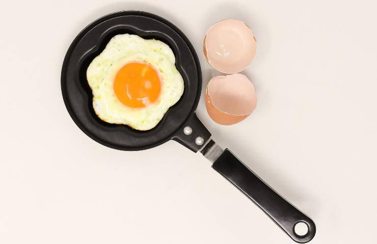 Rompere le uova senza sbagliare