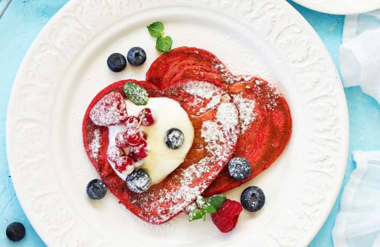 red velvet pancake ricetta