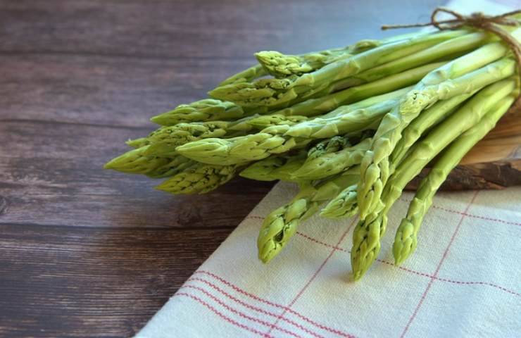 asparagi ricetta carbonara asparagi