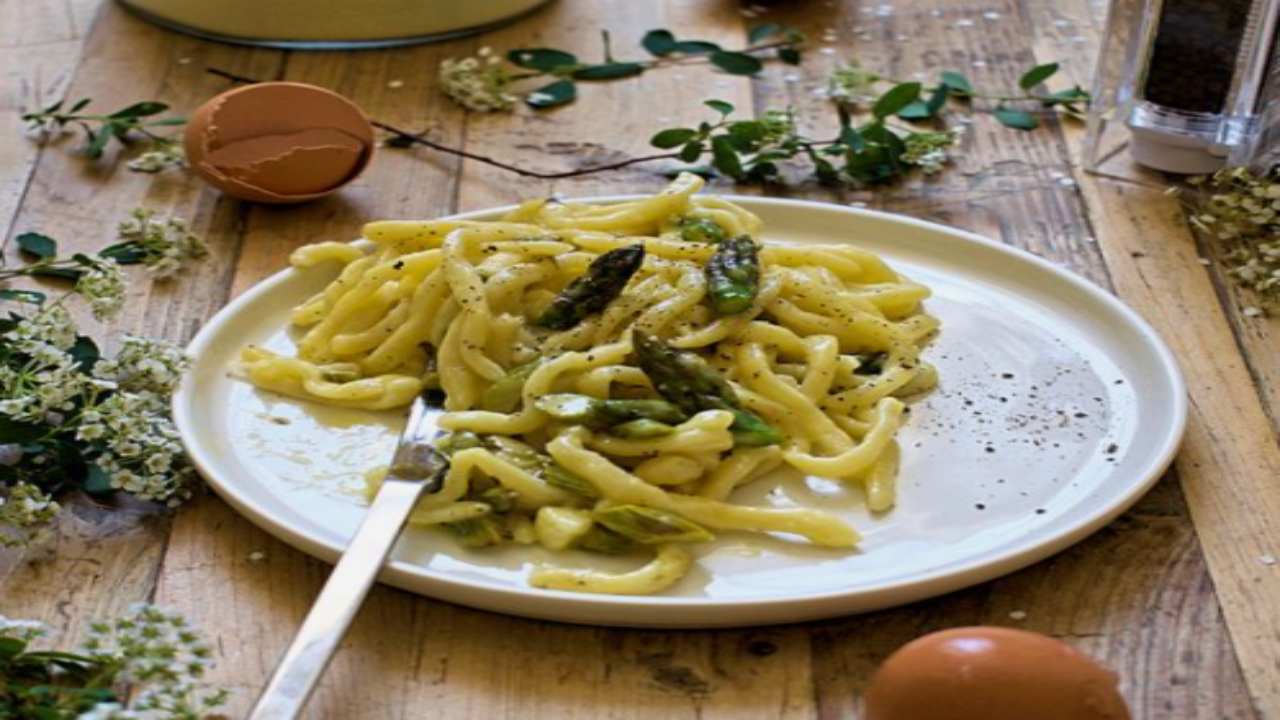 carbonara asparagi ricetta