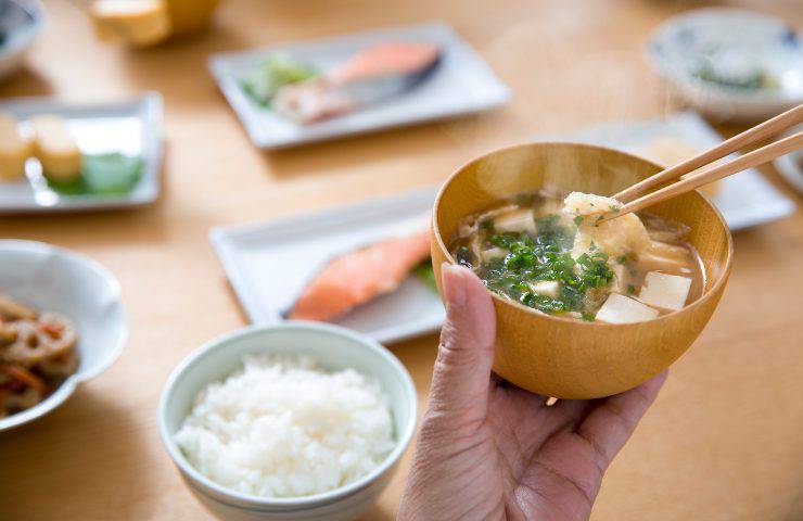 zuppa di miso giapponese ricetta tradizionale