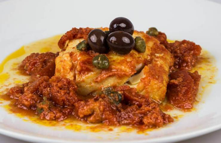 Filetto di baccalà con pesto di olive e capperi ricetta