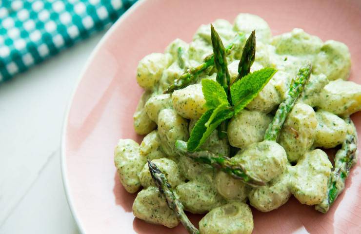 primo piatto cremoso asparagi ricetta facile veloce