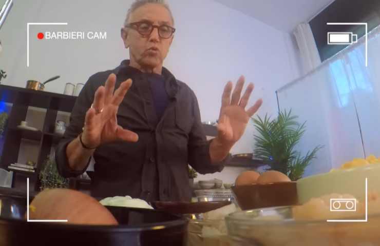 Maltagliati con gamberi e zucchine da preparare con una sola padella, Barbieri lancia la sfida - VIDEO