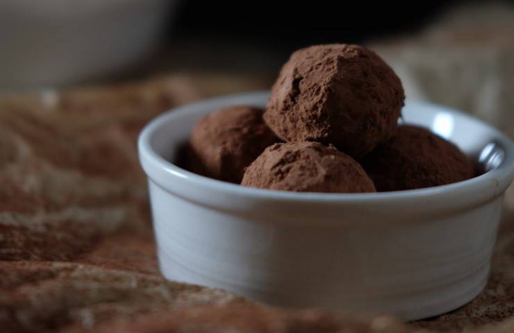 tartufini cioccolato dietetici ricetta dessert facile senza cottura