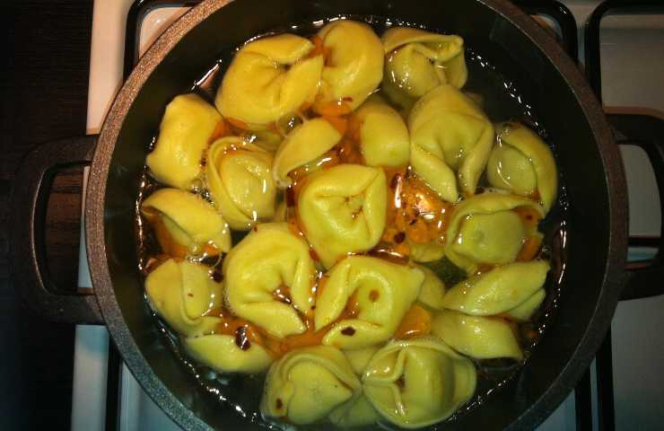 Bruno Barbieri brodo per tortellini