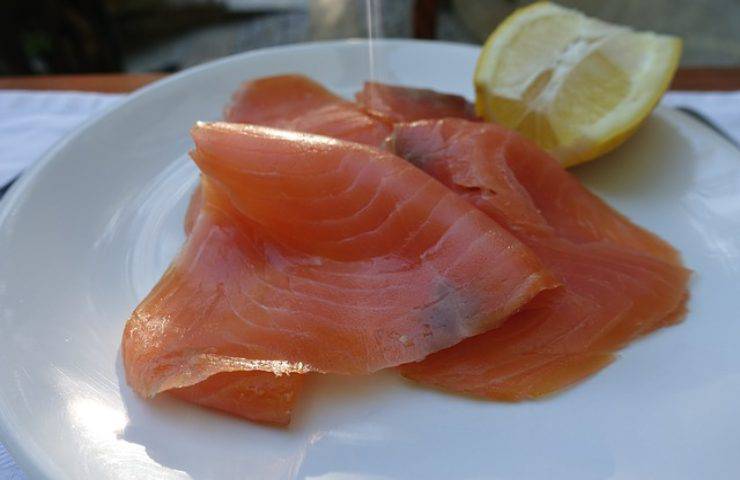 salmone affumicato per antipasto 