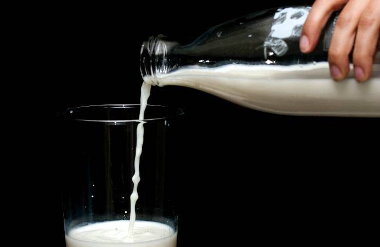 Come riutilizzare latte scaduto