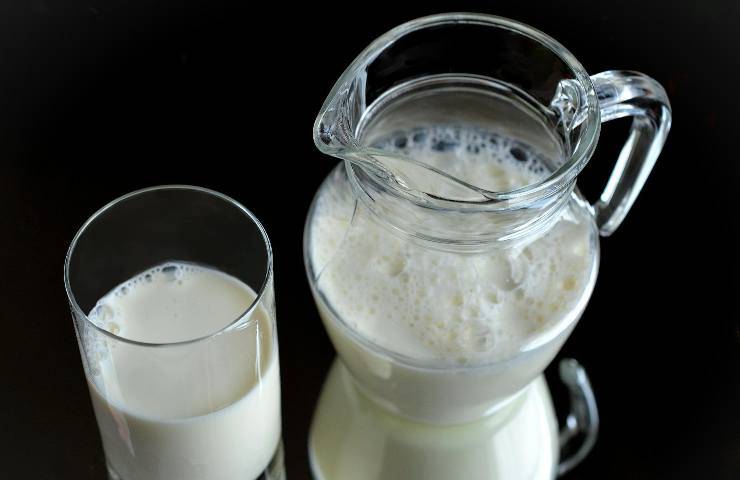 Come riutilizzare latte scaduto 