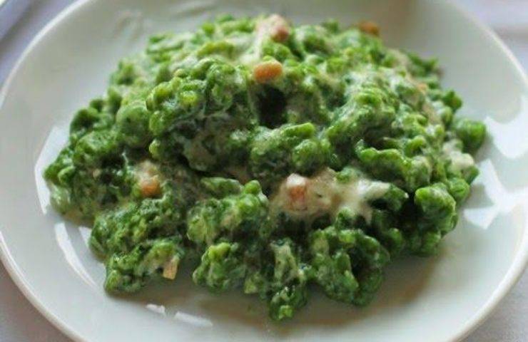 spatzle spinaci pancetta croccante ricetta facile