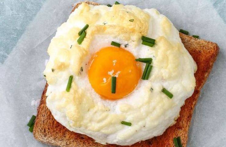 nuvole di uova al forno ricetta veloce