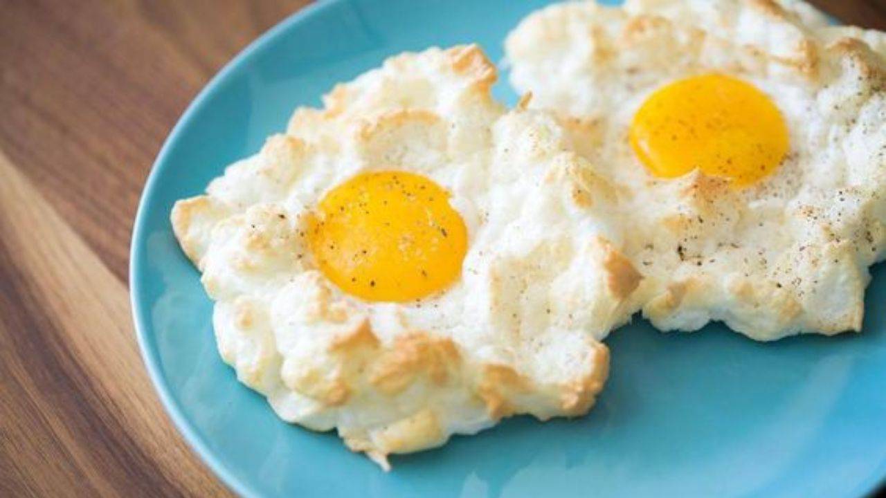 nuvole di uova al forno ricetta veloce