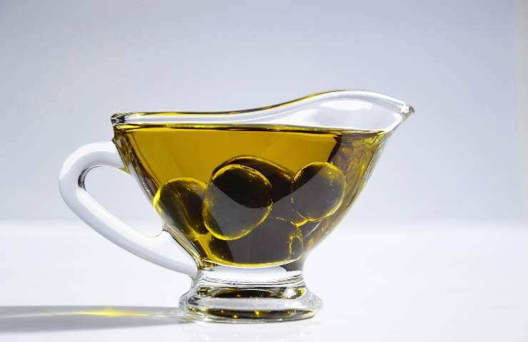 Strofina olio d'oliva così risolverai problema