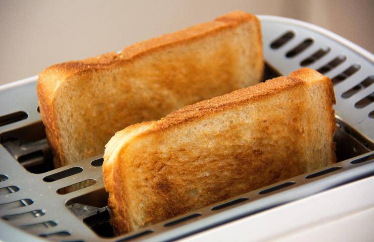 Fare pane tostato senza tostapane
