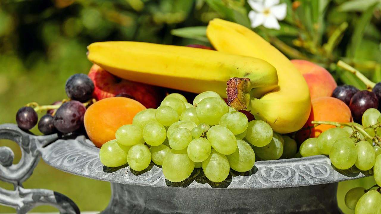 giuste dosi frutta giorno quanta mangiarne