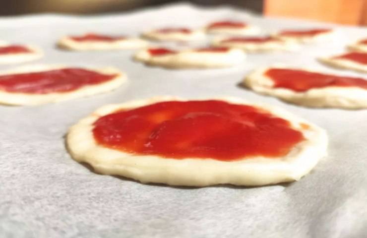pizzette rosse ricetta