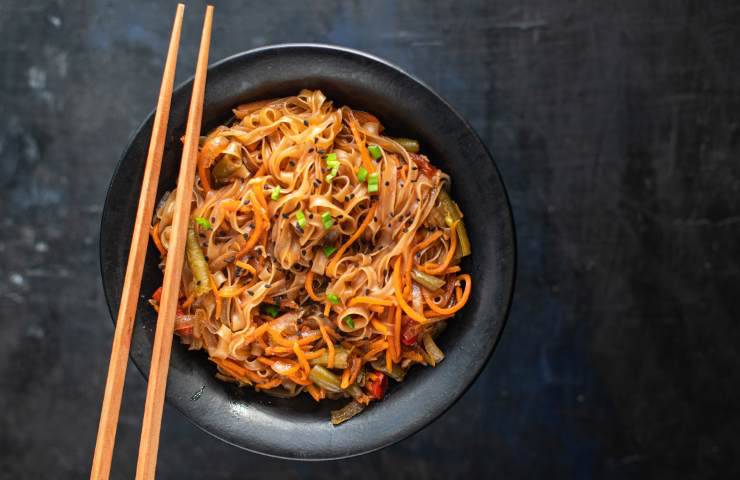 noodles thai ricetta