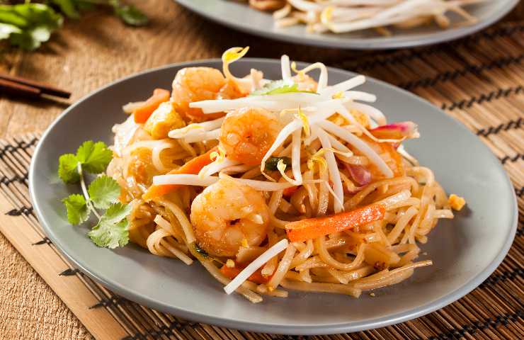 noodles thai ricetta