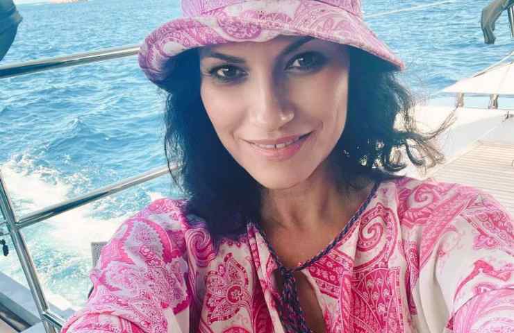 Laura Pausini ubriaca barca video virale