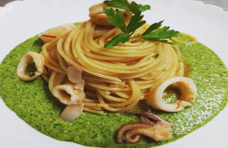 spaghetti calamari crema broccoli ricetta