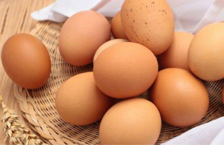 quante uova mangiare settimana