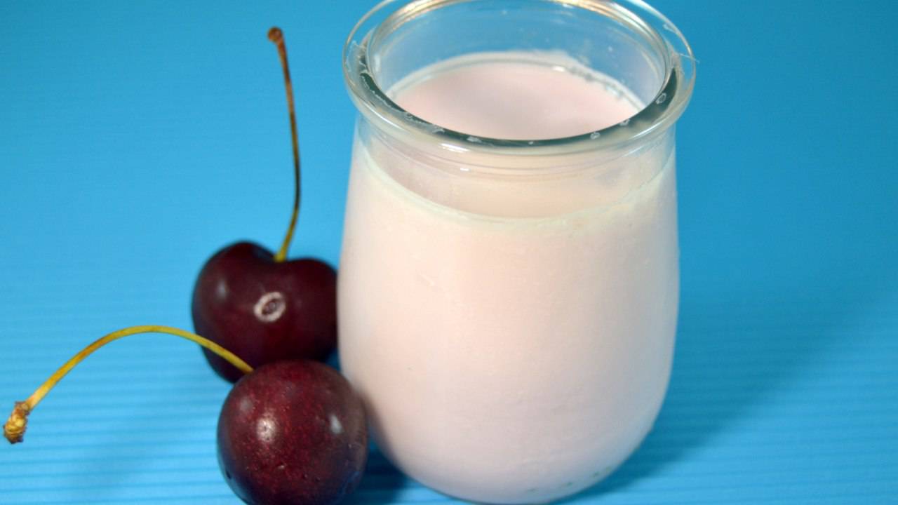 dolce yogurt ciliegie merenda