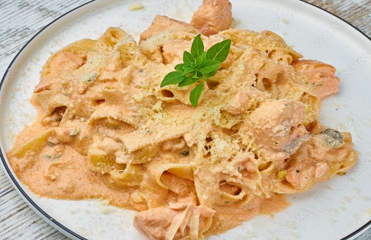 ricetta pasta salmone