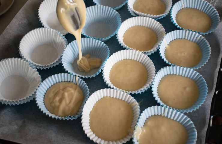 Muffin vegani con scaglie di cioccolato