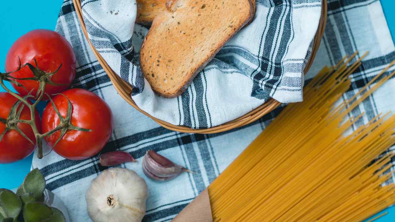 Pane e pasta: cosa succede se non li mangi
