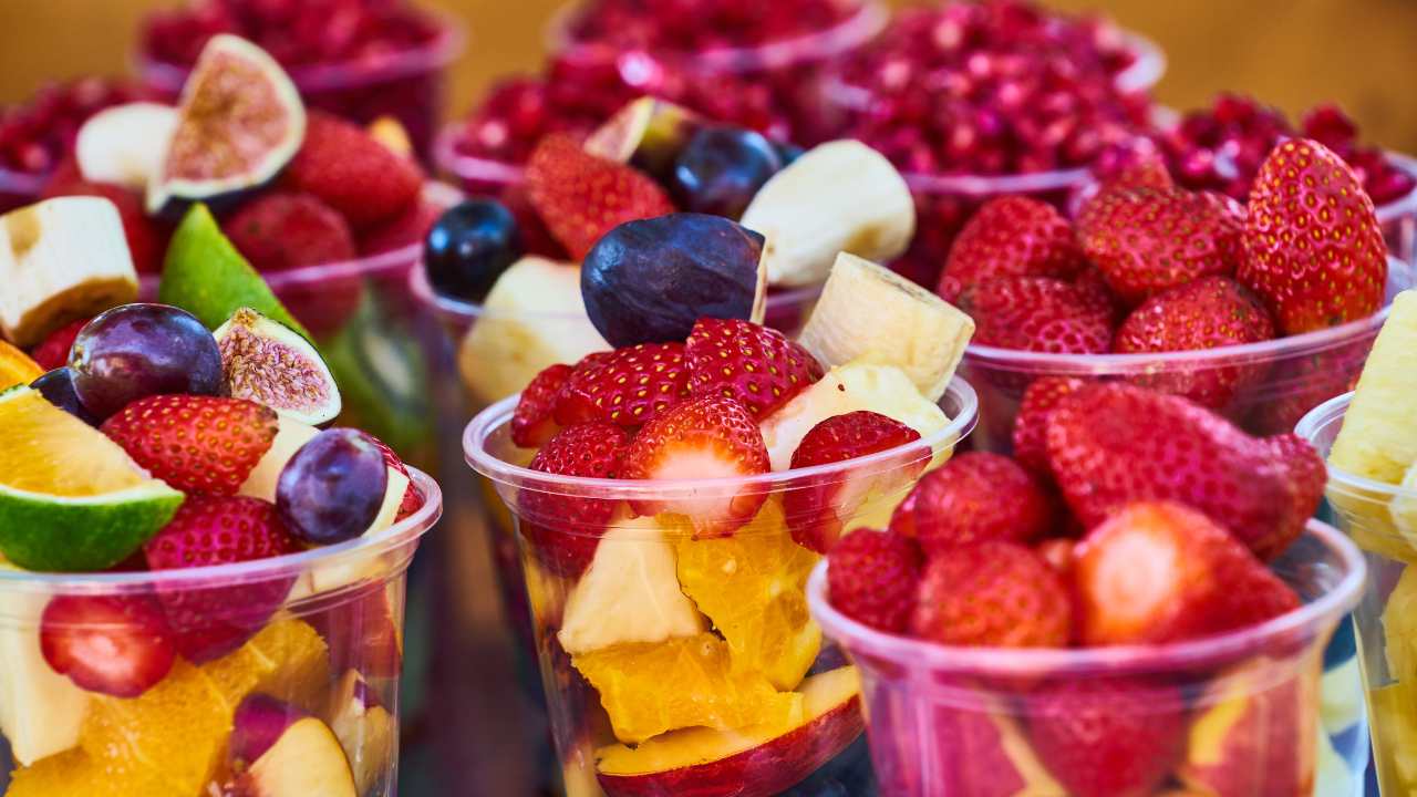 Frutta: cosa fare quando la mangi