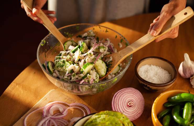 insalata zucchine metodo sacchetto ricetta