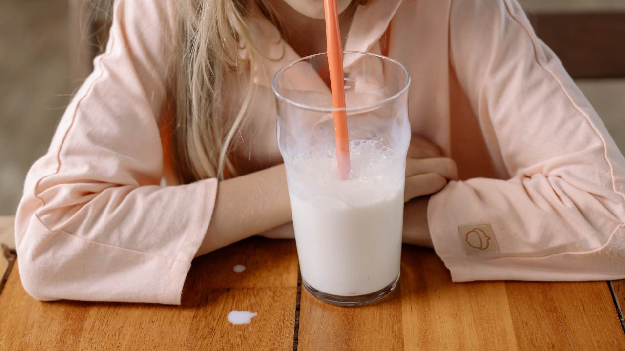 Latte sintetico