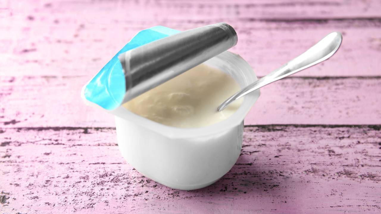 leccare la linguetta yogurt nocivo