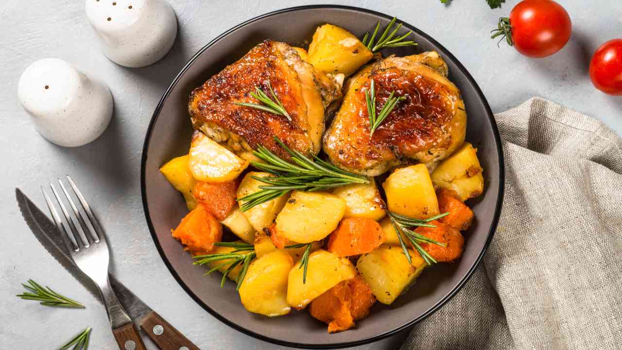 pollo e patate in padella ricetta