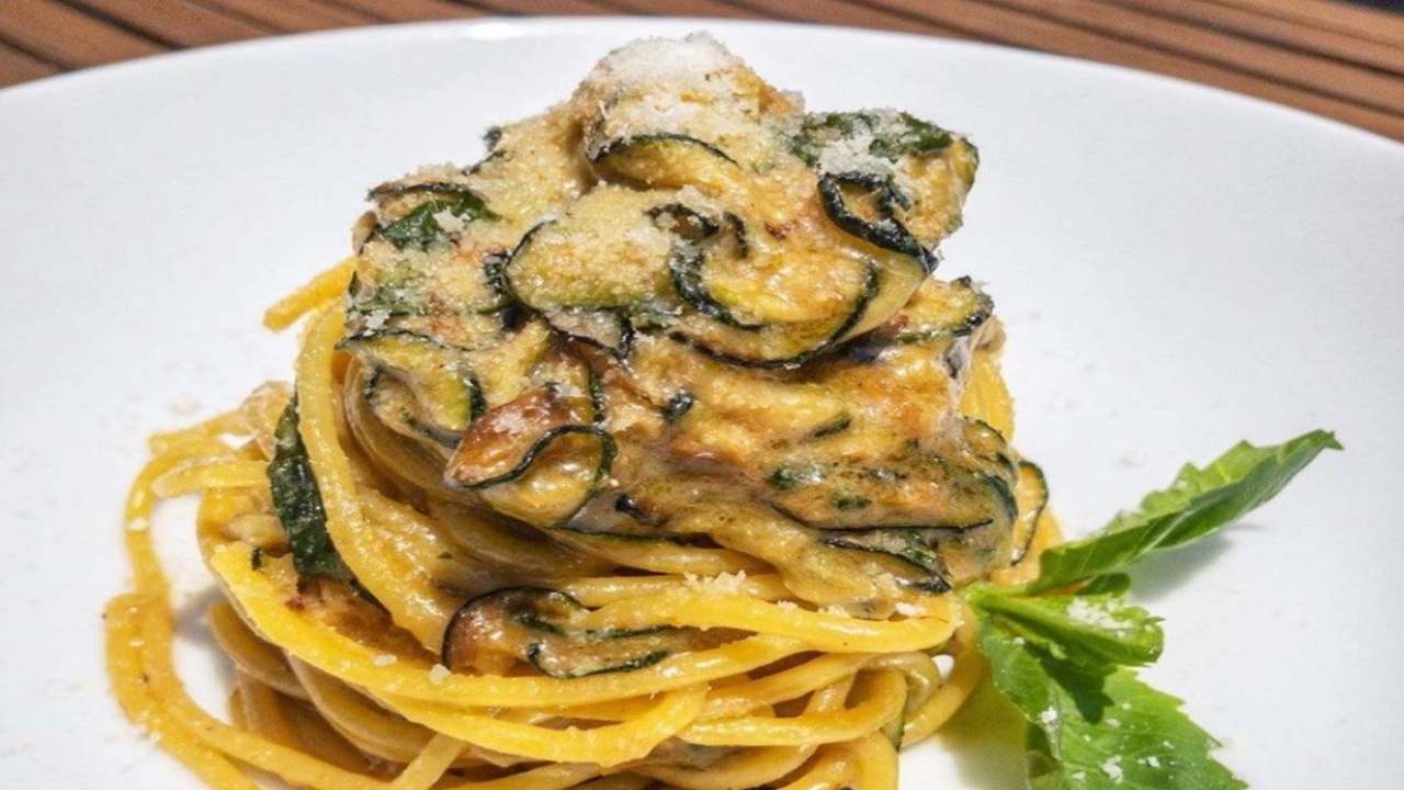 Spaghetti alla Nerano con zafferano