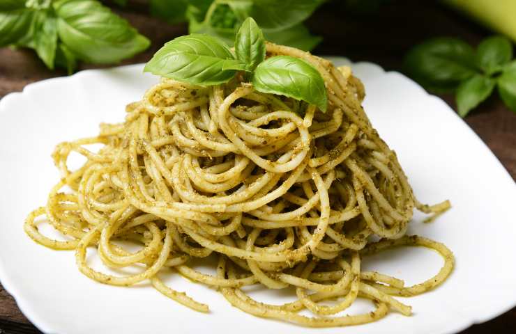 Gli Spaghetti con l’agghia pistata