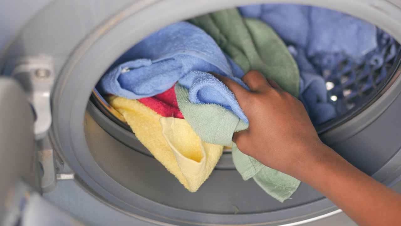 lavatrice e risparmio orario più economico quando si risparmia sabato domenica